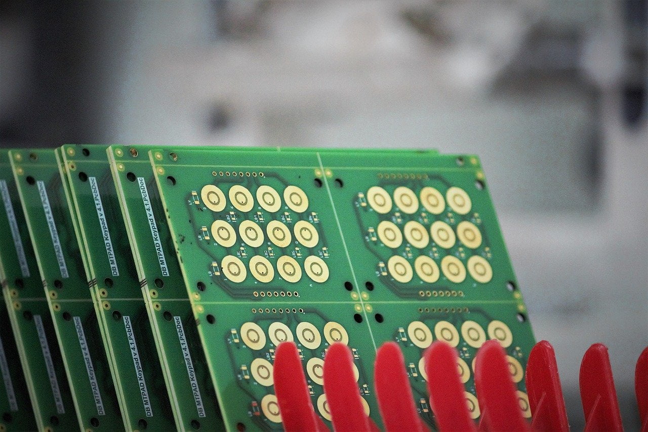 5 Useful Tips and Tricks for Beginners in the PCB Industry