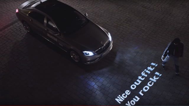 Lumières numériques Mercedes Benz