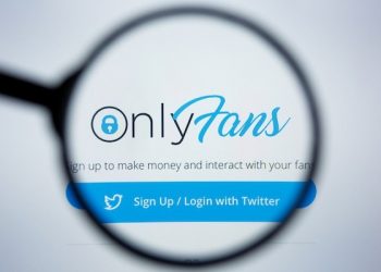 OnlyFans vieta video e foto sessualmente espliciti