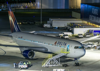 Delta Airlines B763 (ATL)