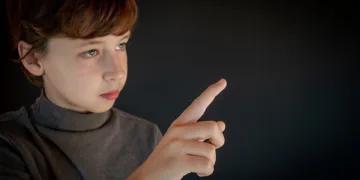 Google Pixel 8 Pro, Samsung Galaxy S24 Ultra and Apple iPhone 15 Pro