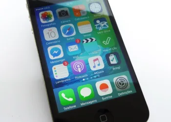 Is It Worth Fixing a Cell Phone Screen?