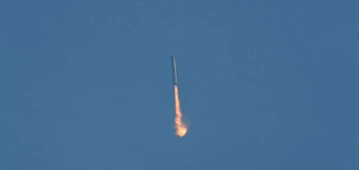 SpaceX's Tense Sixth Starship Test Flight Fails to Catch Booster