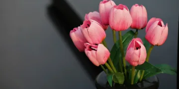 artificial flowers 4393407 960 720.jpg