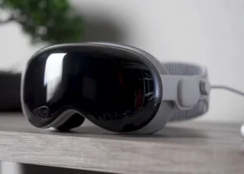 How Apple Could Lower The Cost Of The Next Vision Headset