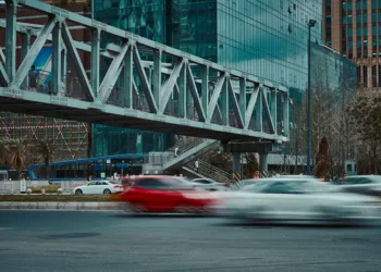 How fast does a 150cc scooter go?