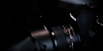 Is Canon M50 for beginners?