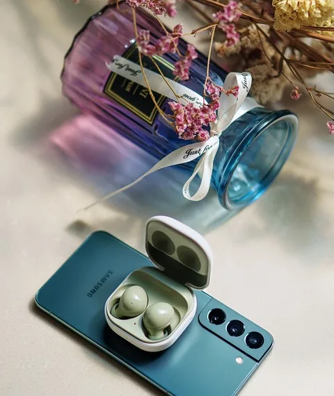Is Samsung S22 Ultra worth buying?