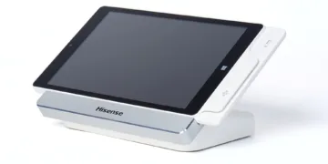 Is TCL or Hisense Roku better?