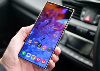 Samsung Galaxy S25 Could Get Life-Saving Crash Safety Feature