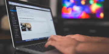 What are the 3 types of computer keyboards?