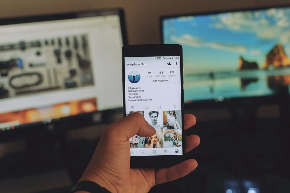 What is the benefit of a touchscreen Chromebook?