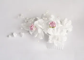 flower 2109920 960 720.jpg