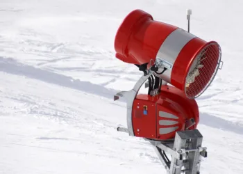 snow cannon 2087106 960 720.jpg