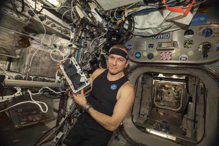 CSA astronaut David Saint-Jacques wears the Bio-Monitor health sensor shirt and headband.