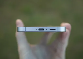 Worries Grow Over Conflicting Reports On Galaxy S25 Slim