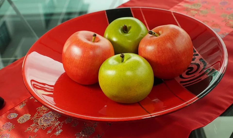 apples 6076426 960 720.jpg