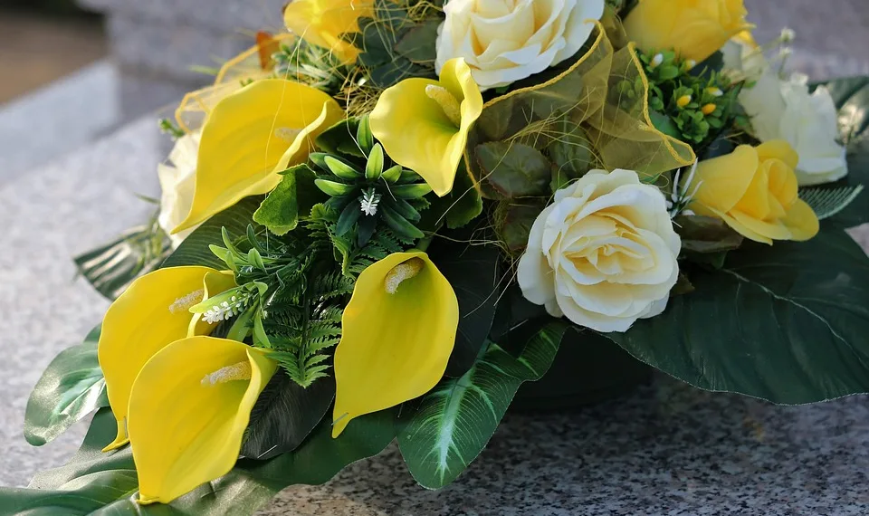 artificial flowers 5296864 960 720.jpg