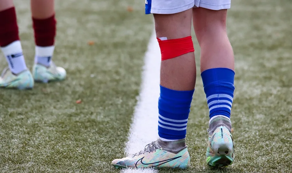 football pitch 7528666 960 720.jpg