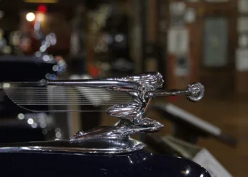 hood 4089644 960 720.jpg