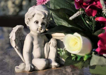 stone angel 4411921 960 720.jpg