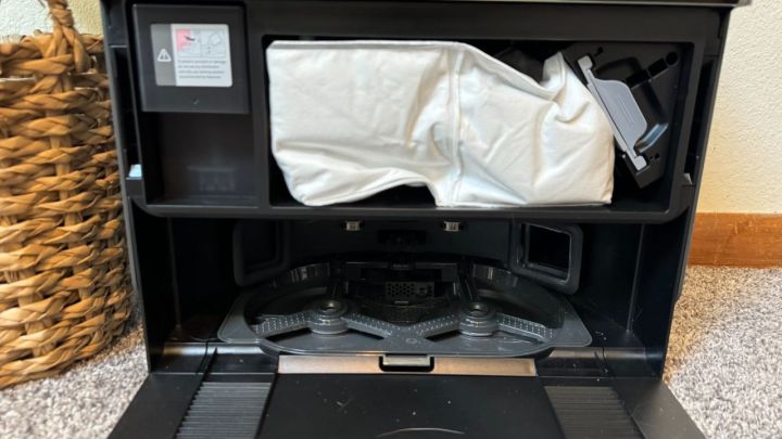 The Saros 10R dustbag