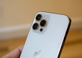 More Buyers Choose Used iPhones Over New Ones And Here’s Why