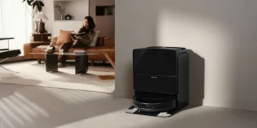 Roborock Saros 10 Or Roborock Saros 10R Comparison.jpg