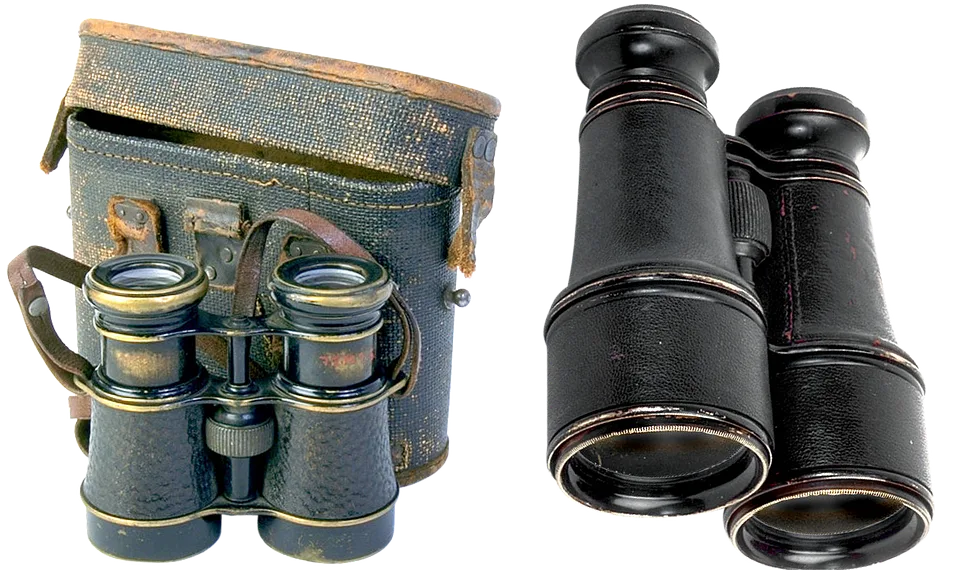 binoculars 1741047 960 720.png