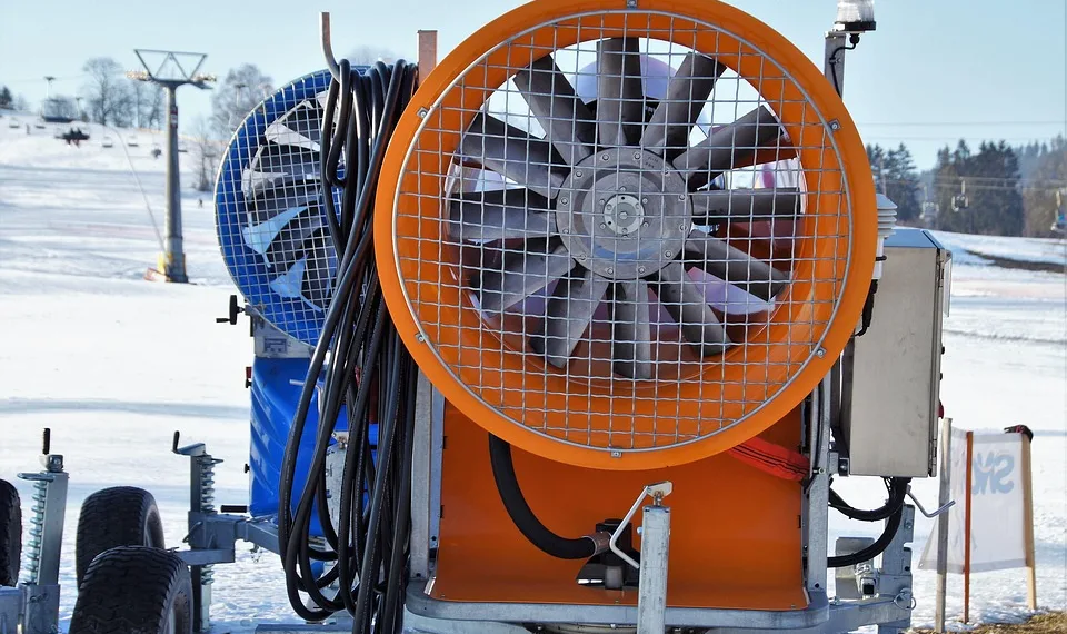 snow cannon 3179442 960 720.jpg