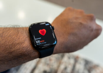 Apple's Next Big Health Move Might Be an AI Doctor