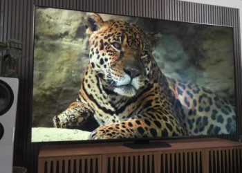 Samsung’s Eight-TV Bundle Saves You $6,000 But Is Pricey