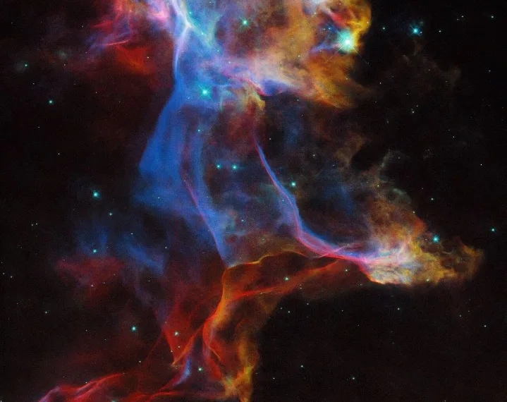 Stunning Hubble Image Reveals Colors Of The Veil Nebula