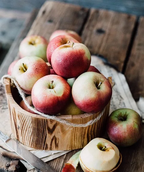 apples 2044037 960 720.jpg