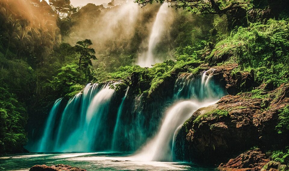 waterfall 7611666 960 720.jpg