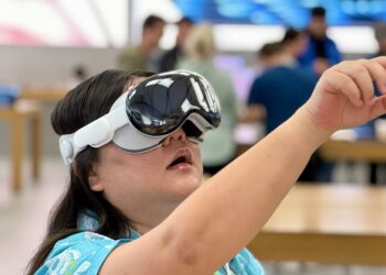 Apple's Budget Vision Pro Headset May Arrive Early