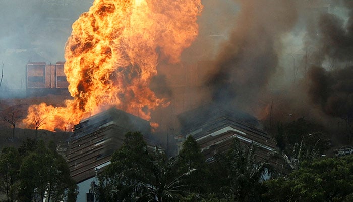 Fire on Petronas Gas Pipeline Sends Dozens to Malaysian Hospitals