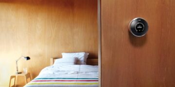 Googles Nest Thermostat Removal Warns Smart Home Users.jpg