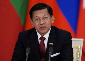 Junta Leader Departing Quake-Hit Myanmar for Summit Amid Aid Calls