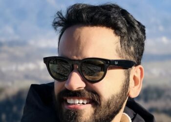 Meta's AI Smart Glasses Might Steal Apple's Spotlight in 2025