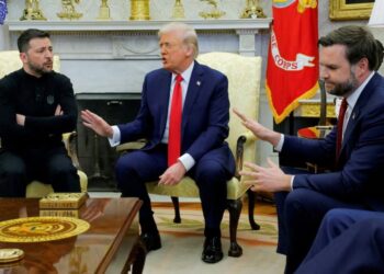 Trump Threatens U.S. Withdrawal from Ukraine Talks Over Crimea