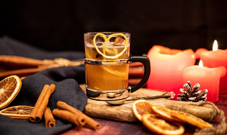 apple cider 6704904 960 720.jpg