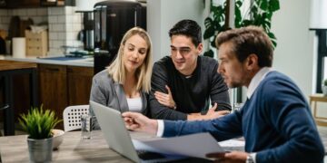 mortgage brokers 9564667 960 720.jpg