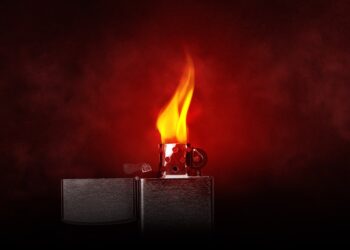 Kindle case with built-in hand strap hero