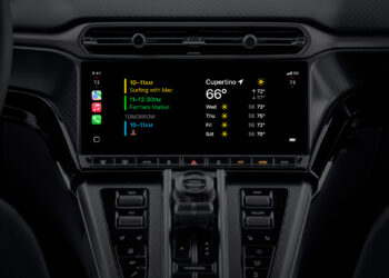 Apple CarPlay Ultra Shines in Aston Martin Supercar Debut