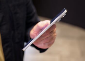 Galaxy S25 Edge Starts The Thin Flagship Phone Era