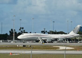 Is Trump Legally Allowed to Accept Qatar's $400M Jet Gift?