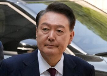 S. Korea's Yoon Quits Conservative Party as Liberal Rival Leads