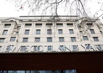 UK Police Detain Seven Iranians in Terror Investigations