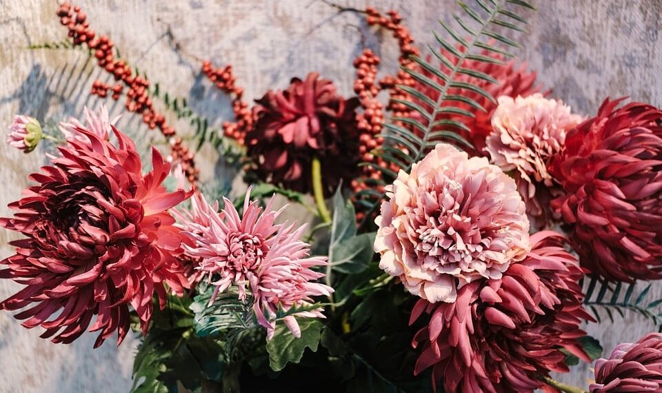 floral arrangement 9377225 960 720.jpg